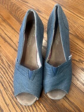 Toms Women's Denim-Look Peep-Toe Canvas Wedges - Blue